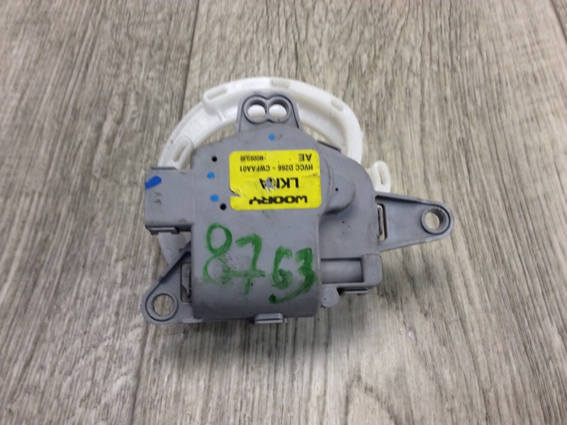 Запчасть моторчик заслонки печки KIA NIRO 16- 2017 1.6 G4LE 97154G2000 Б/У Моторчик заслонки печки KIA NIRO 16- 2017 1.6 G4LE 97154G2000 Б/У