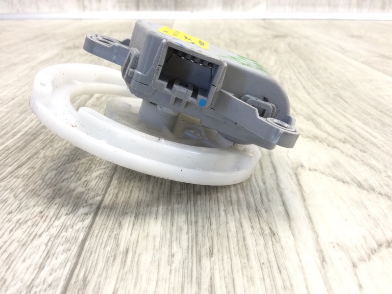 Моторчик заслонки печки NIRO 16- 2017 1.6 G4LE Моторчик заслонки печки NIRO 16- 2017 1.6 G4LE