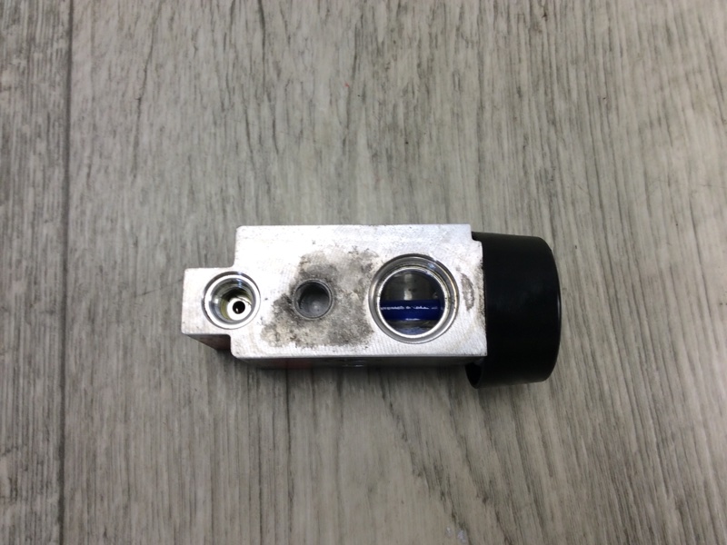 Запчасть клапан кондиционера KIA NIRO 16- 2017 1.6 G4LE 97626G2000 Б/У Клапан кондиционера KIA NIRO 16- 2017 1.6 G4LE 97626G2000 Б/У