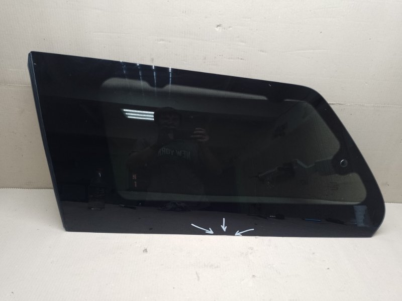 Запчасть стекло в кузов заднее левое TOYOTA SIENNA 11-16 2012 3.5 2GR-FE 62740-08080 Б/У Стекло в кузов заднее левое TOYOTA SIENNA 11-16 2012 3.5 2GR-FE 62740-08080 Б/У