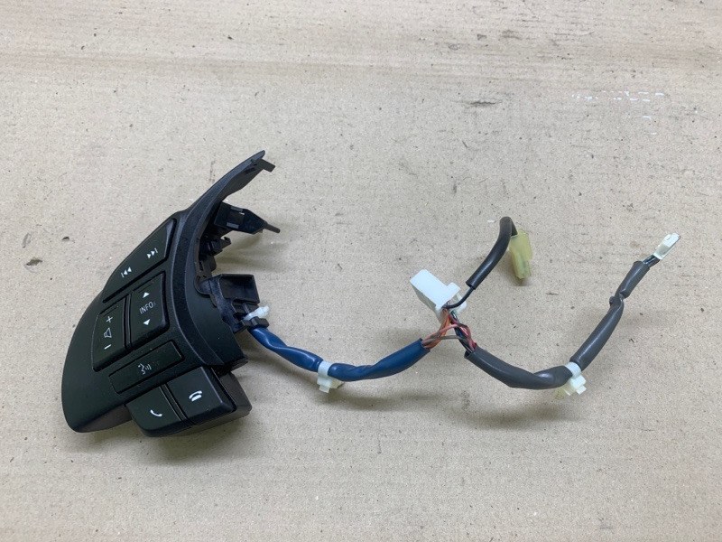 Кнопки на руль левые MAZDA 6 GJ 12- 2014 2.5 PY-VPS GKL3-66-4M9 Б/У