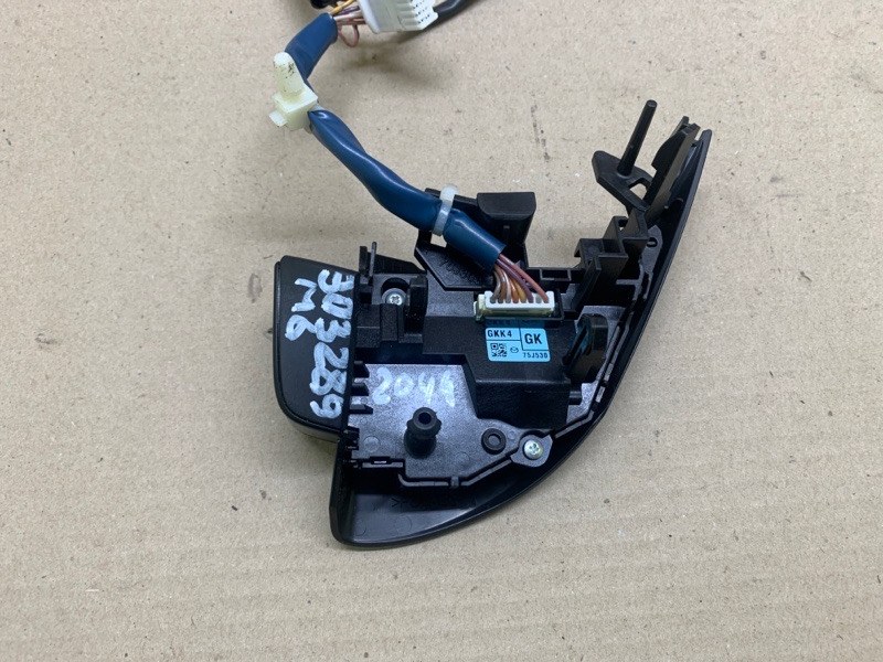 Кнопки на руль левые MAZDA 6 GJ 12- 2.5 PY-VPS