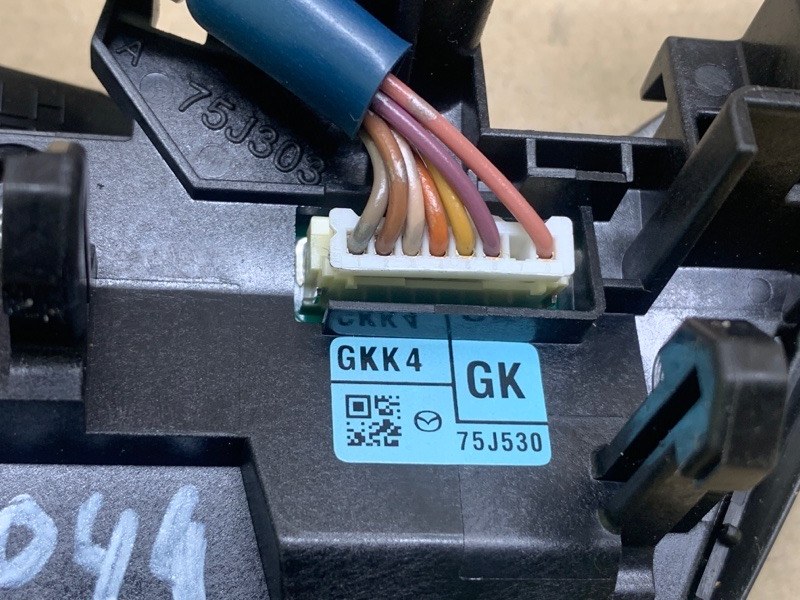 Кнопки на руль левые 6 GJ 12- 2014 2.5 PY-VPS