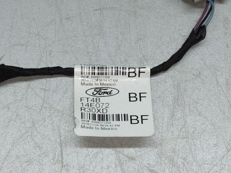 Лампочка передняя правая EDGE 15- 2016 C35PDED 3.5L