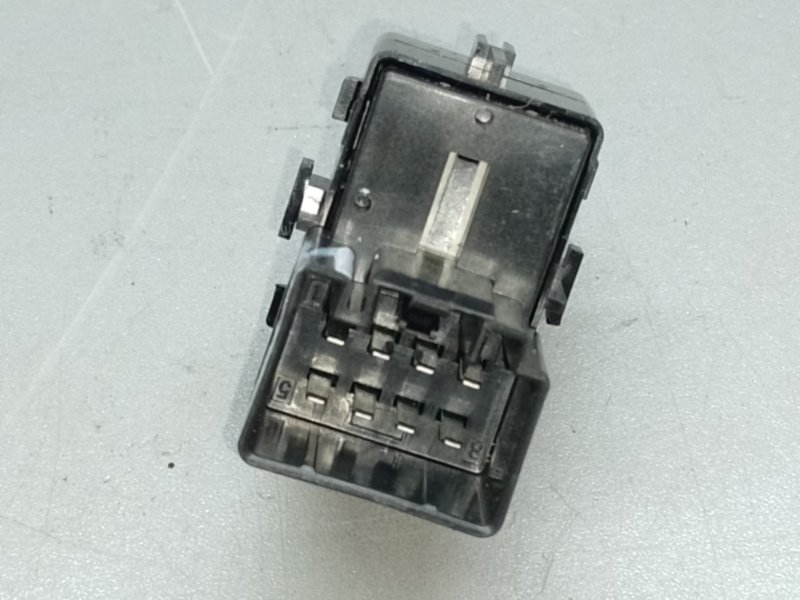 Кнопка стеклоподъемника FORD ECOSPORT 18-22 1.0 L EcoBoost (Fox) turbo Кнопка стеклоподъемника FORD ECOSPORT 18-22 1.0 L EcoBoost (Fox) turbo