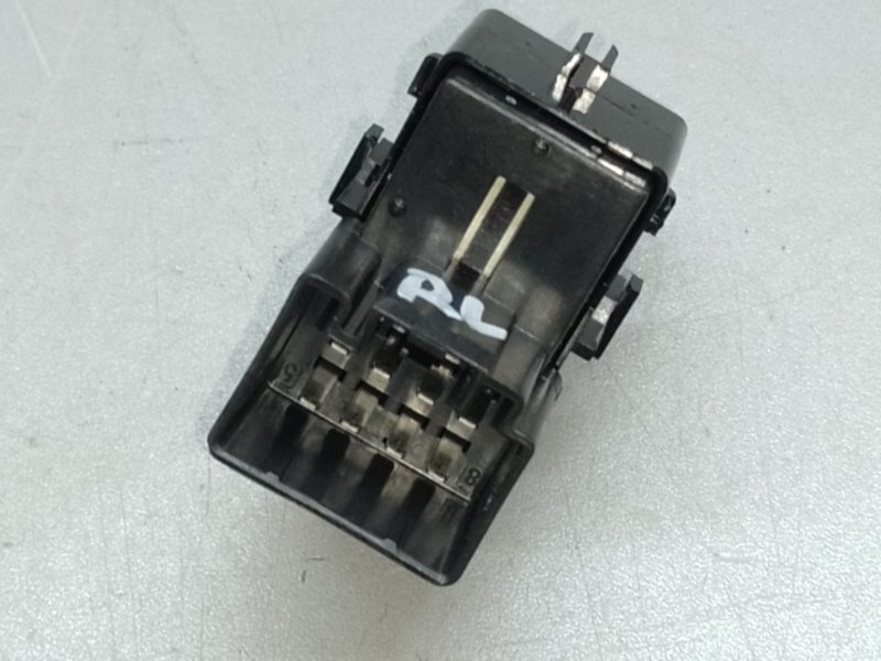 Кнопка стеклоподъемника FORD ECOSPORT 18-22 1.0 L EcoBoost (Fox) turbo Кнопка стеклоподъемника FORD ECOSPORT 18-22 1.0 L EcoBoost (Fox) turbo