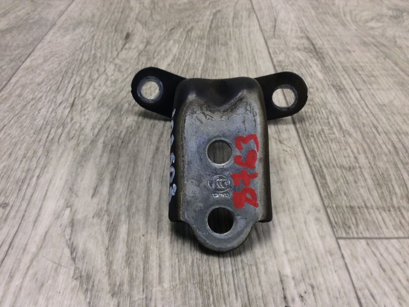 Запчасть петля двери нижняя передняя правая KIA NIRO 16- 2017 1.6 G4LE 793202E000 Б/У Петля двери нижняя передняя правая KIA NIRO 16- 2017 1.6 G4LE 793202E000 Б/У