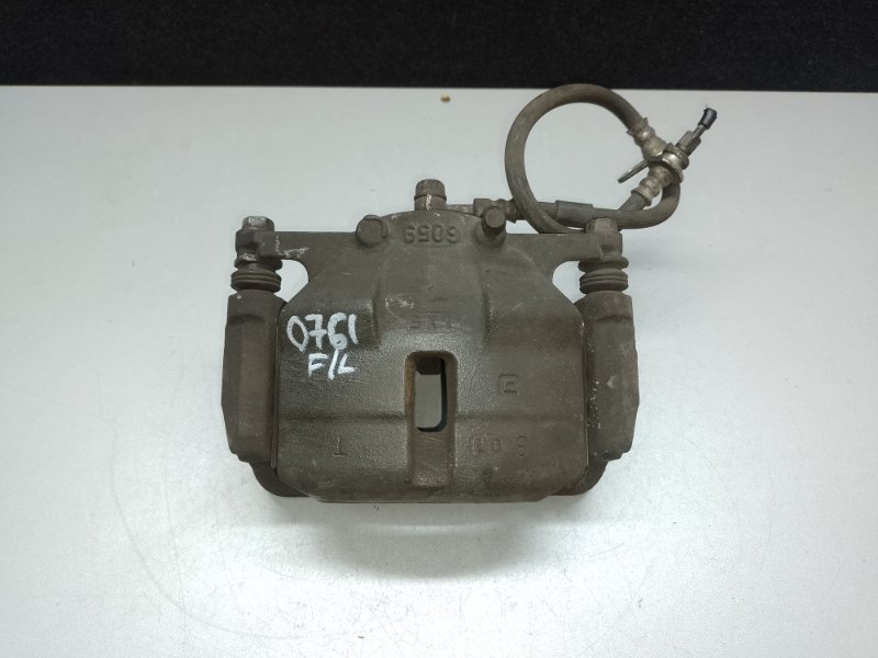 Запчасть суппорт тормозной передний левый SUZUKI KIZASHI 09-14 2011 J24B 55102-57L00-999 Б/У Суппорт тормозной передний левый SUZUKI KIZASHI 09-14 2011 J24B 55102-57L00-999 Б/У