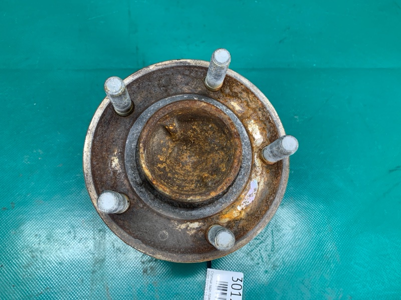 Ступица задняя FORD FOCUS 10-18 2017 2.0 BV6Z-1104-B Б/У