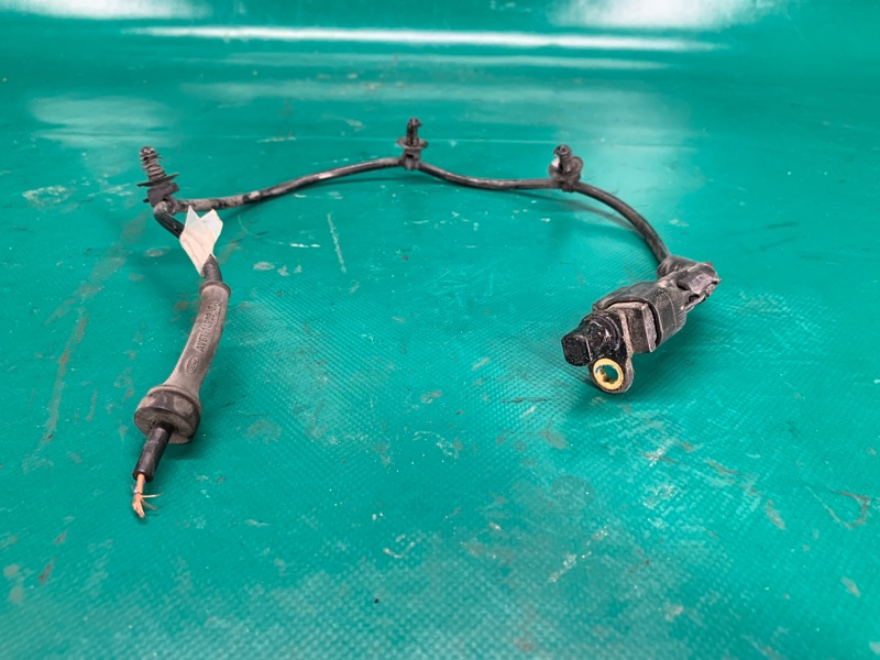 Запчасть датчик abs задний правый FORD FOCUS 10-18 2017 2.0 HV6Z-2C190-A Б/У Датчик ABS задний правый FORD FOCUS 10-18 2017 2.0 HV6Z-2C190-A Б/У