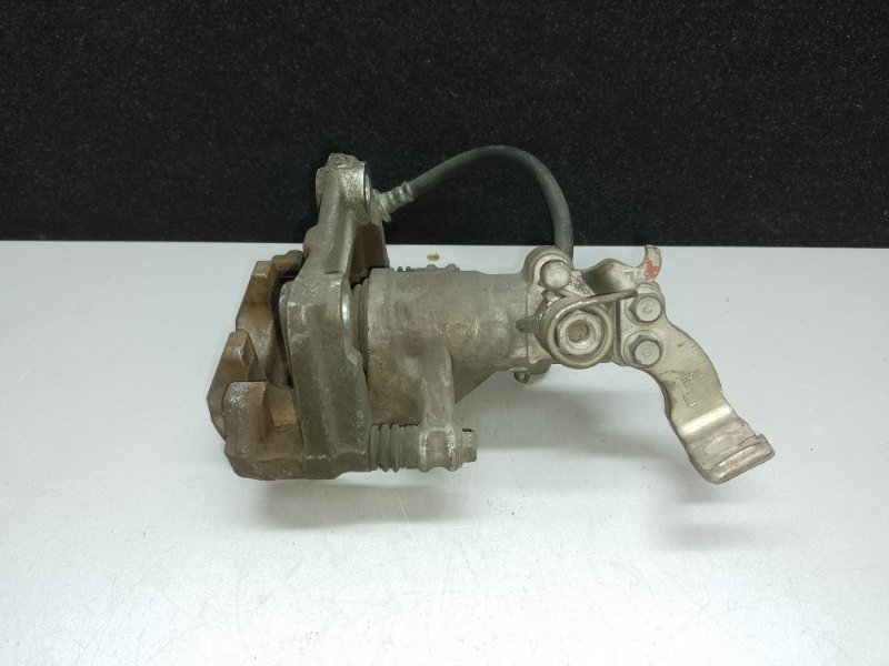 Суппорт тормозной задний левый SUZUKI KIZASHI 09-14 J24B