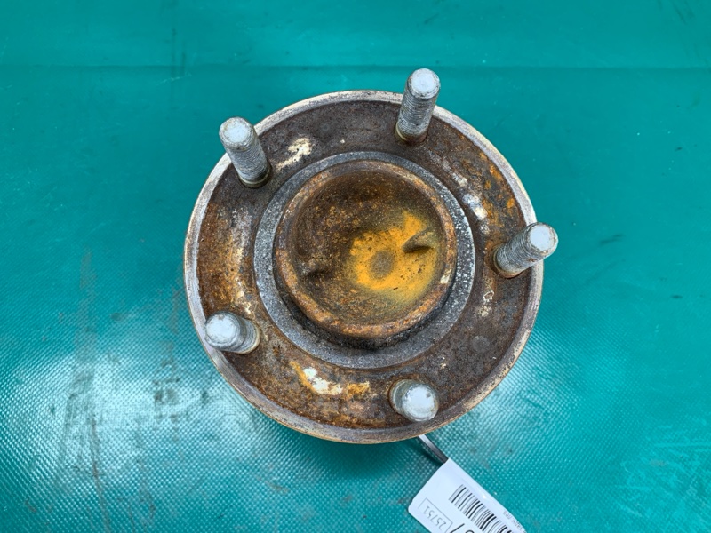 Ступица задняя FORD FOCUS 10-18 2017 2.0 BV6Z-1104-B Б/У