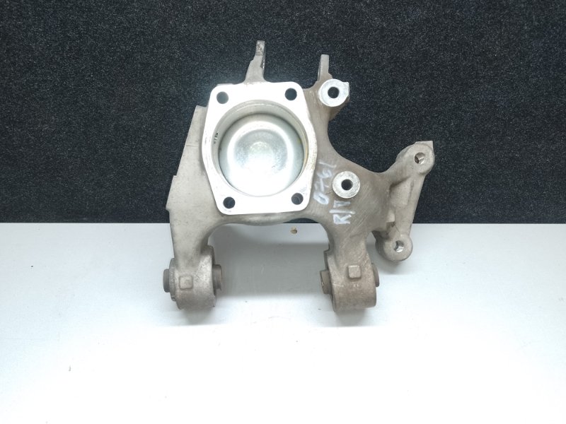 Цапфа задняя правая SUZUKI KIZASHI 09-14 2011 J24B 46110-57L00 Б/У