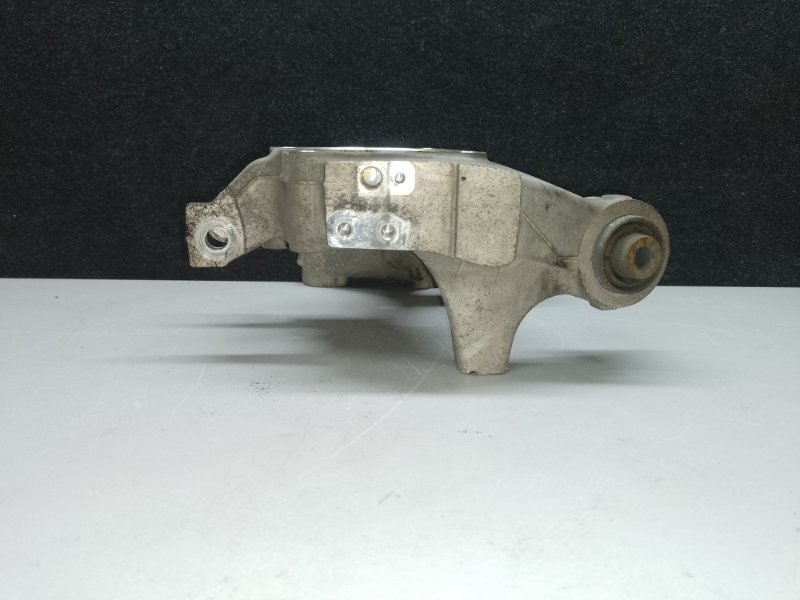 Цапфа задняя правая SUZUKI KIZASHI 09-14 J24B