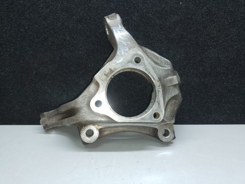 Кулак поворотный передний левый SUZUKI KIZASHI 09-14 2011 J24B 45150-57L00 Б/У