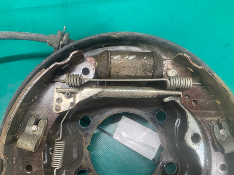 Тормозной механизм задний левый FORD FOCUS 10-18 2.0