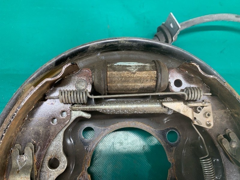 Тормозной механизм задний правый FORD FOCUS 10-18 2.0