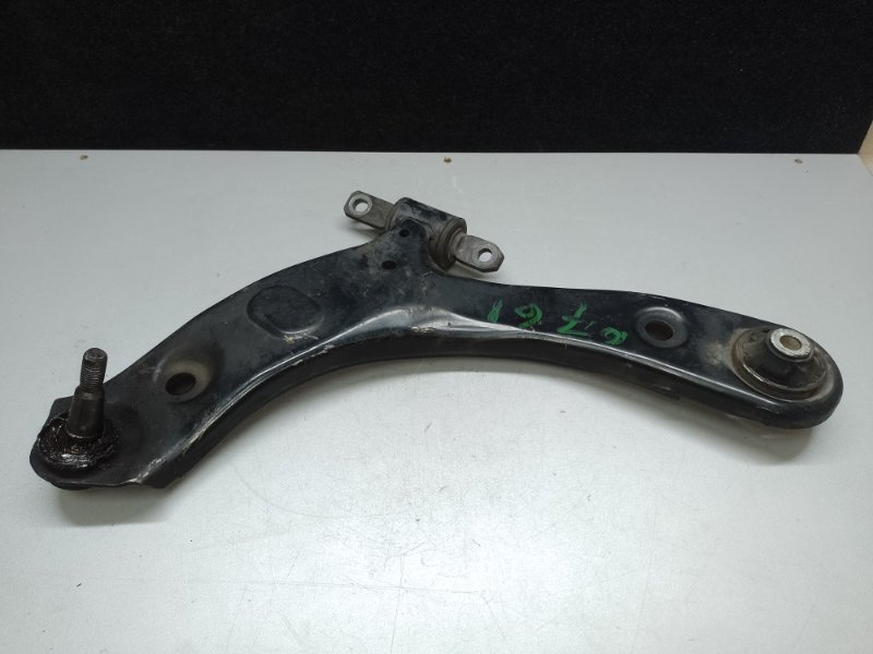 Рычаг передней подвески нижний левый SUZUKI KIZASHI 09-14 2011 J24B 45202-57L01 Б/У