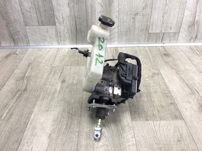 Запчасть главный тормозной цилиндр HYUNDAI SONATA LF 2014- 2016 LF 2.0 G4NG 58500E6040 Б/У Главный тормозной цилиндр HYUNDAI SONATA LF 2014- 2016 LF 2.0 G4NG 58500E6040 Б/У