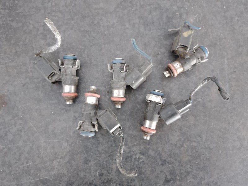 Форсунка топливная MAZDA CX-9 06-16 CY01-13-250 Б/У