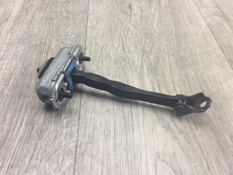 Ограничитель двери передний правый SONATA LF 2014- 2016 LF 2.0 G4NG