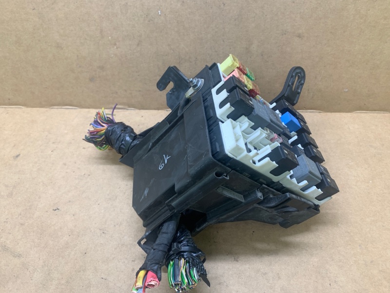 Блок предохранителей моторный отсек FORD ECOSPORT 18-22 2021 1.0 L EcoBoost (Fox) turbo GN15-12A581-CJKTG Б/У