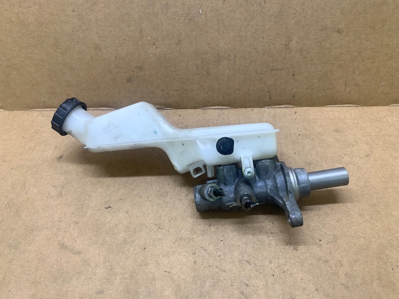 Главный тормозной цилиндр ECOSPORT 18-22 2021 1.0 L EcoBoost (Fox) turbo Главный тормозной цилиндр ECOSPORT 18-22 2021 1.0 L EcoBoost (Fox) turbo