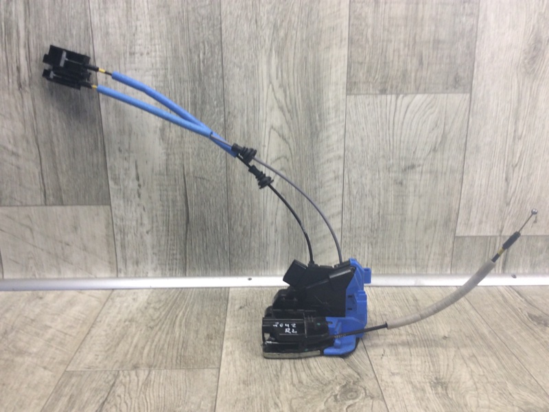 Запчасть замок двери задний левый HYUNDAI SONATA LF 2014- 2016 LF 2.0 G4NG 81410C1000 Б/У Замок двери задний левый HYUNDAI SONATA LF 2014- 2016 LF 2.0 G4NG 81410C1000 Б/У