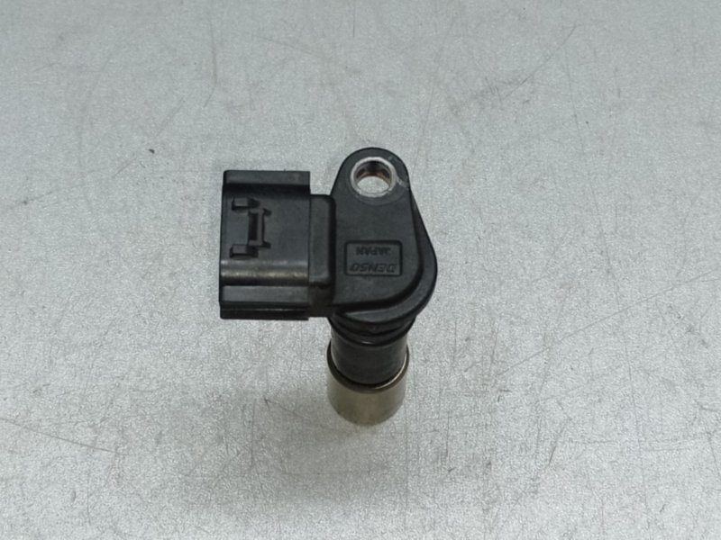 Датчик положения коленвала TOYOTA SIENNA 11-16 3.5 2GR-FE Датчик положения коленвала TOYOTA SIENNA 11-16 3.5 2GR-FE