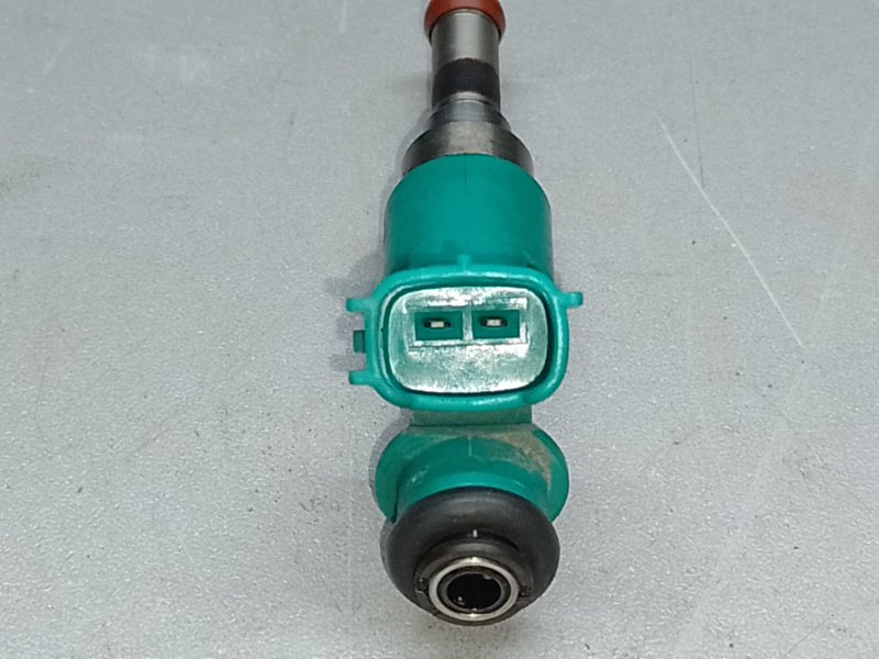 Форсунка топливная SIENNA 11-16 2012 3.5 2GR-FE Форсунка топливная SIENNA 11-16 2012 3.5 2GR-FE