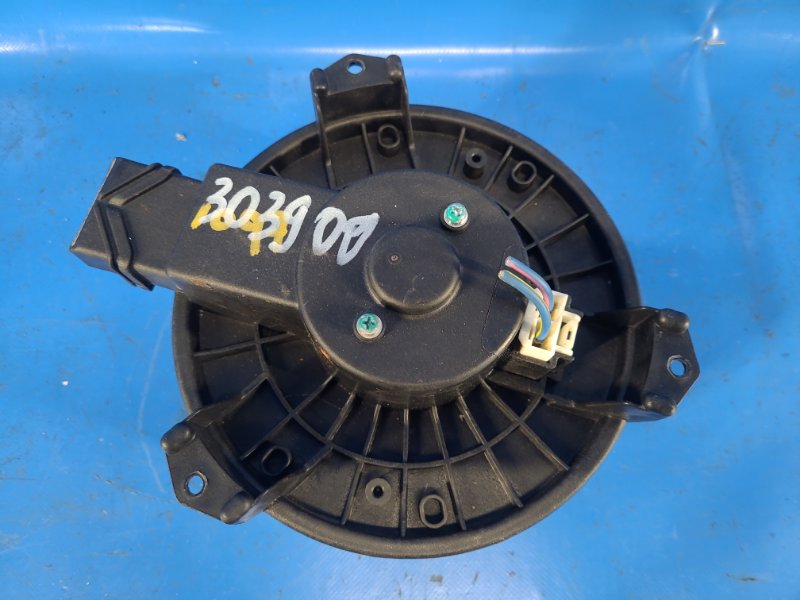 Моторчик печки DODGE CALIBER 06-11 2006 2.0 ECN 5191345AA Б/У