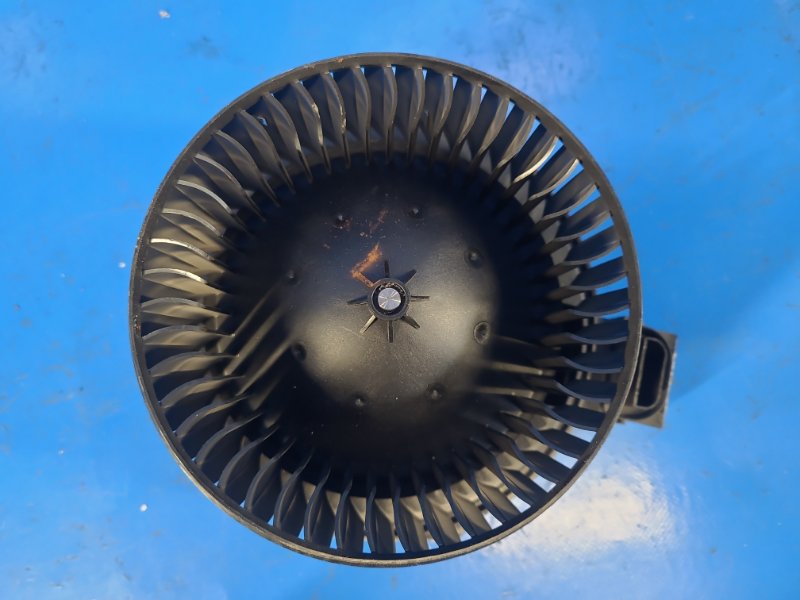 Моторчик печки DODGE CALIBER 06-11 2.0 ECN