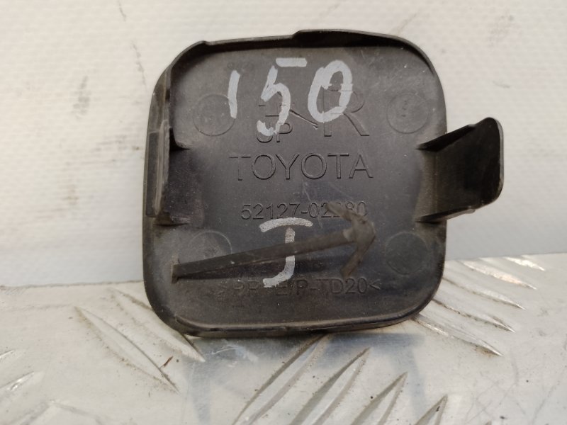 Заглушка буксировочного крюка правая TOYOTA COROLLA 150 06-13