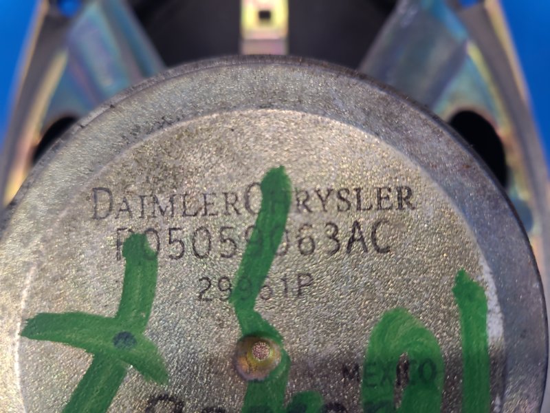 Динамик DODGE CALIBER 06-11 2.0 ECN