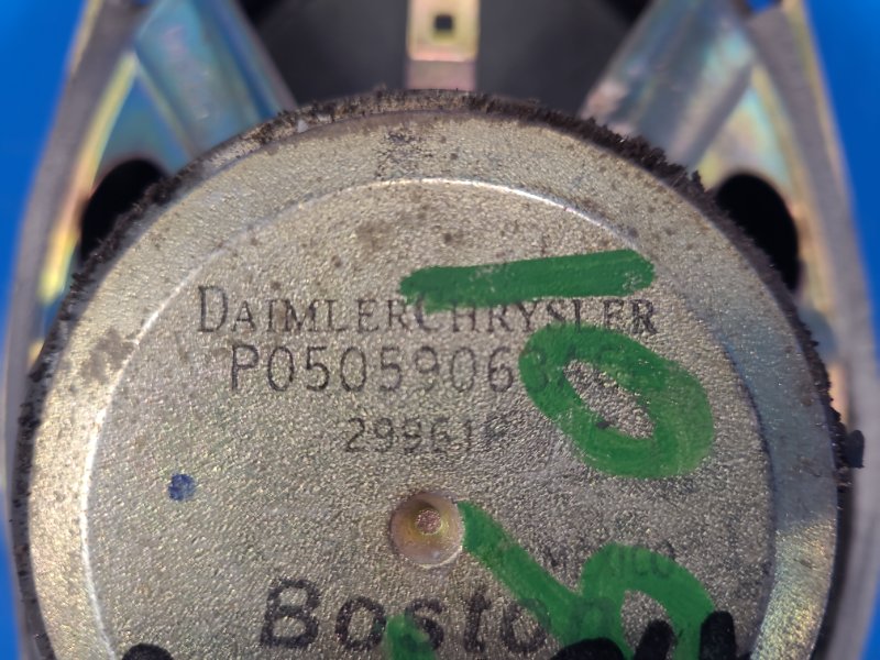 Динамик DODGE CALIBER 06-11 2.0 ECN