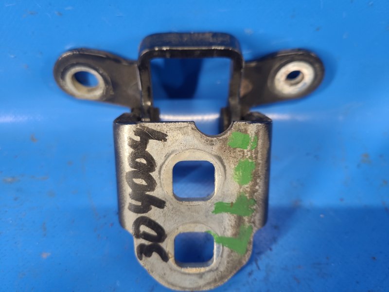 Петля двери верхняя передняя левая DODGE CALIBER 06-11 2.0 ECN