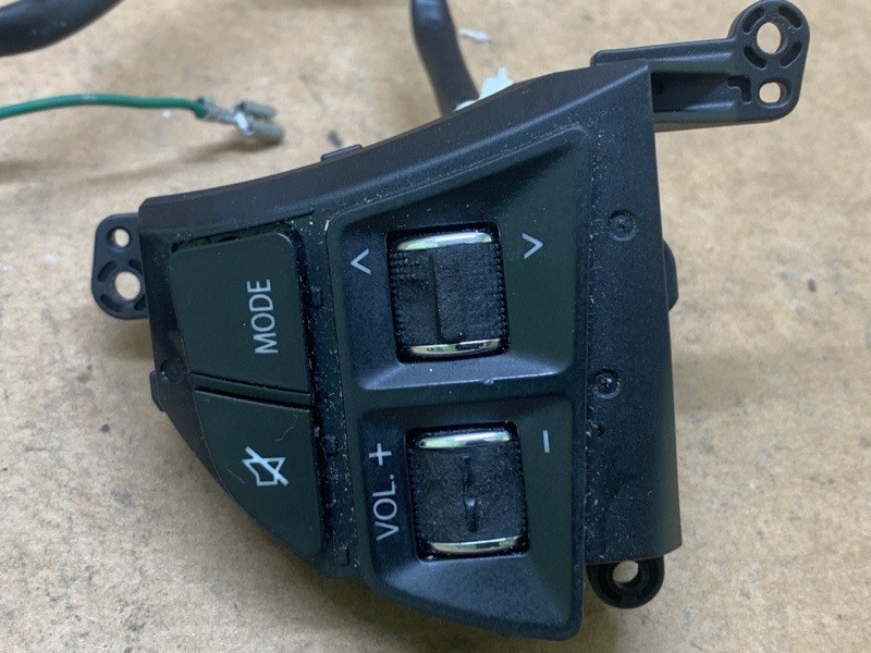 Кнопки на руль KIZASHI 09-14 2011 J24B