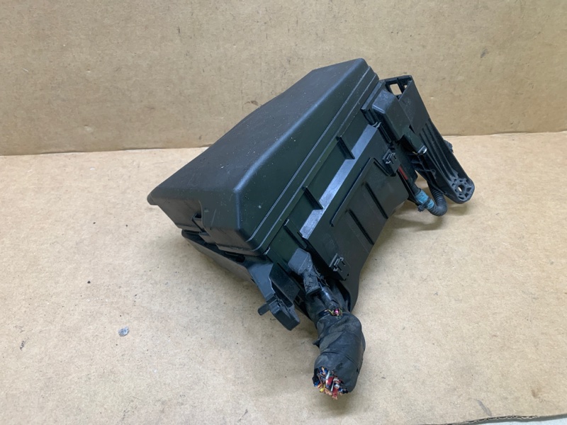 Блок предохранителей моторный отсек SUZUKI KIZASHI 09-14 J24B