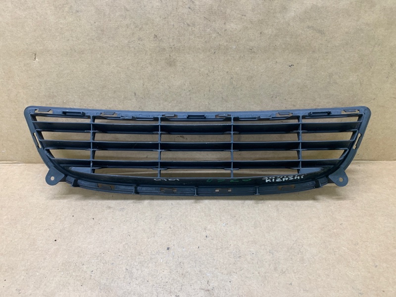 Решетка переднего бампера KIZASHI 09-14 2011 J24B
