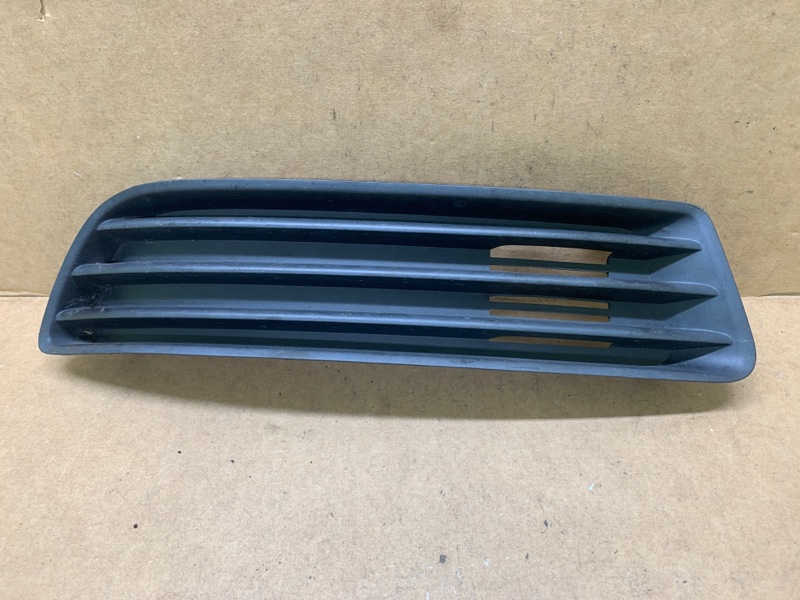 Запчасть заглушка птф передняя правая SUZUKI KIZASHI 09-14 2011 J24B 71751-57L00-5PK Б/У Заглушка ПТФ передняя правая SUZUKI KIZASHI 09-14 2011 J24B 71751-57L00-5PK Б/У