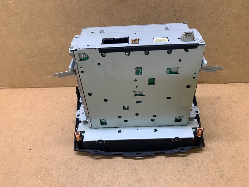 Магнитола KIZASHI 09-14 2011 J24B