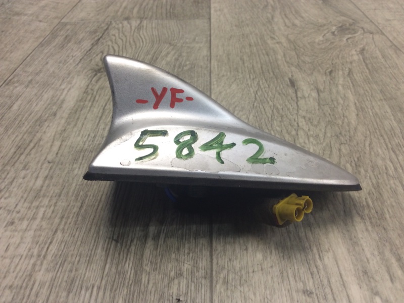 Антенна HYUNDAI SONATA YF 10-14 2013 YF 2.4 G4KK 962104R800Y5 Б/У