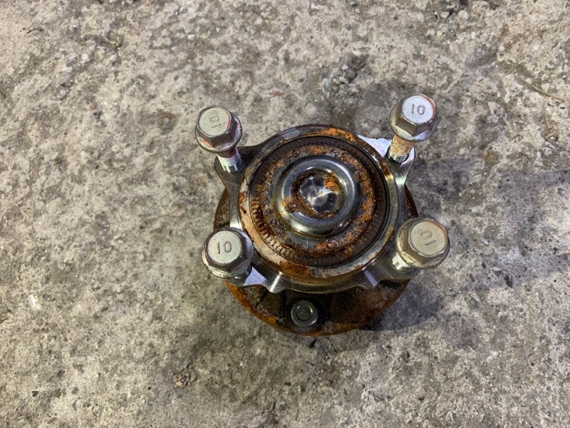 Ступица задняя левая OUTLANDER XL 05-13 2007 Внедорожник 3.0