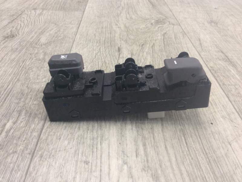 Блок управления стеклоподъемниками SONATA YF 10-14 2013 YF 2.4 G4KK