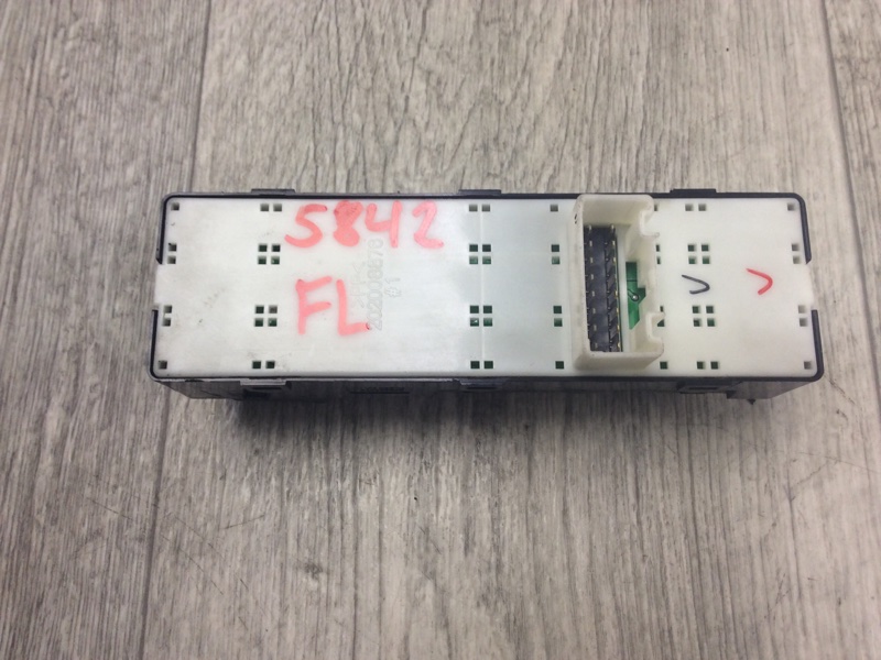 Блок управления стеклоподъемниками HYUNDAI SONATA YF 10-14 YF 2.4 G4KK