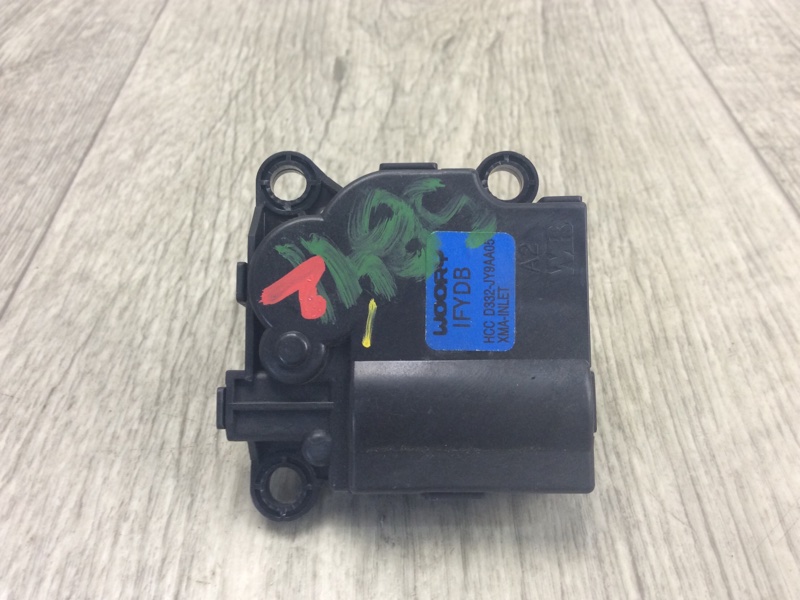 Моторчик заслонки печки SONATA YF 10-14 2013 YF 2.4 G4KK