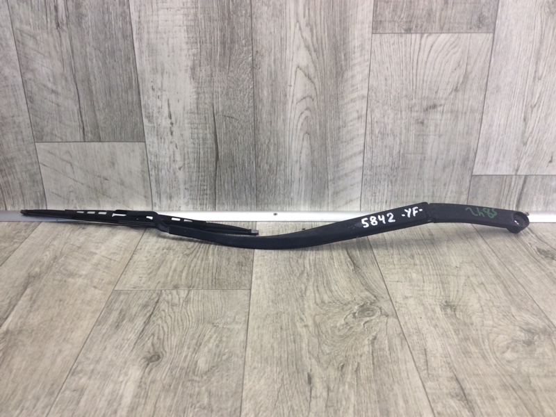 Поводок стеклоочистителя передний правый HYUNDAI SONATA YF 10-14 2013 YF 2.4 G4KK 983213S000 Б/У