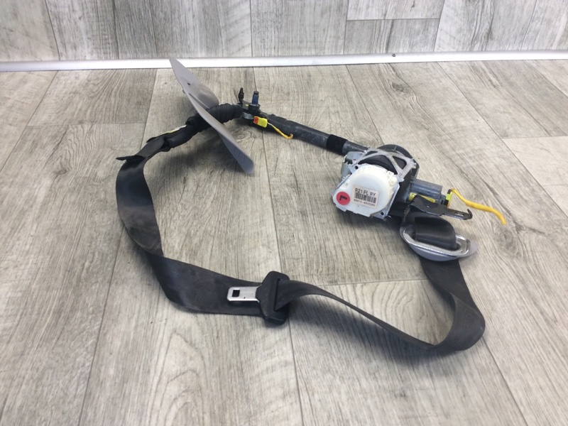 Ремень безопасности левый HYUNDAI SONATA YF 10-14 2013 YF 2.4 G4KK 888104R000RY Б/У