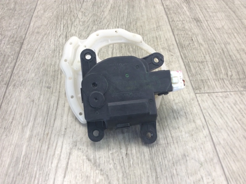 Моторчик заслонки печки KIA FORTE/CERATO TD 08-13 2011 TD 2.0 G4KD 971541M000 Б/У