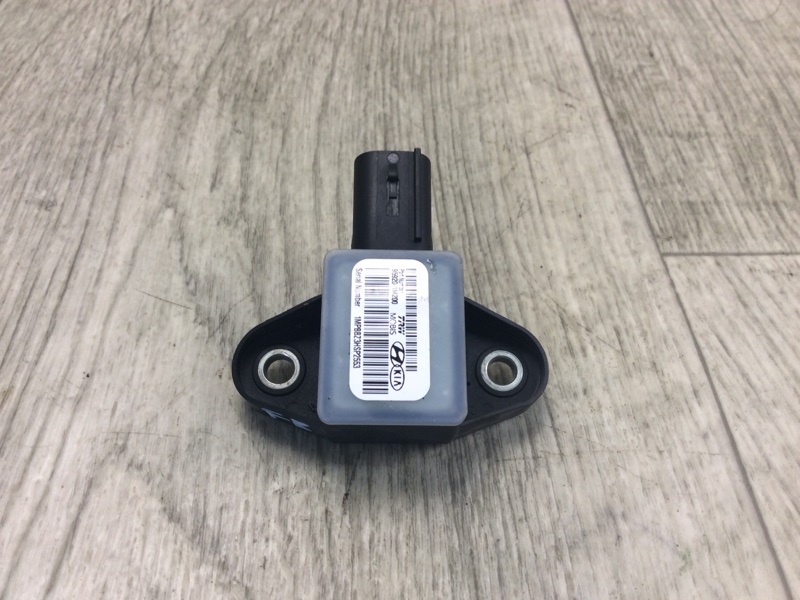 Датчик удара передний правый KIA FORTE/CERATO TD 08-13 2011 TD 2.0 G4KD 959201M200 Б/У